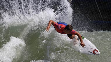 Multi-talented USA surfer Coffin aiming to make history at Tokyo 2020